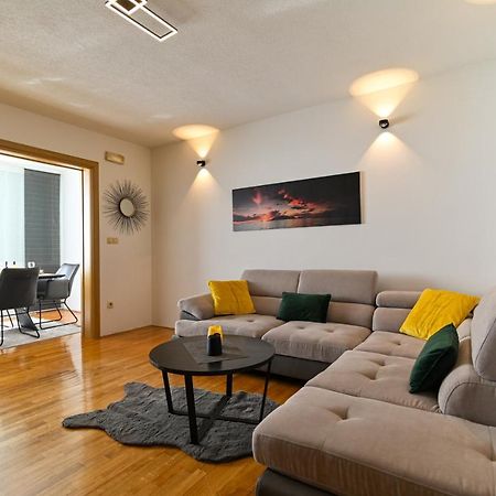 Apartmani Cesarica Trogir Exterior foto