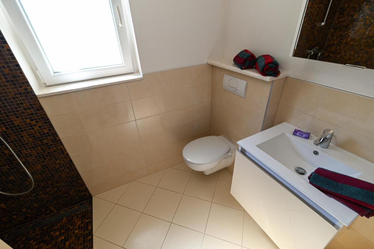 Apartmani Cesarica Trogir Exterior foto