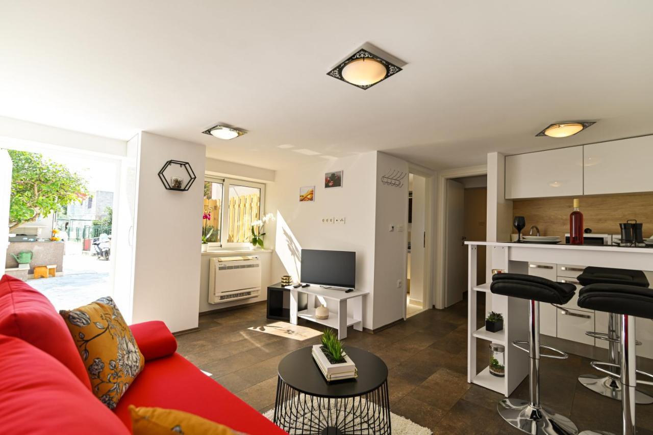 Apartmani Cesarica Trogir Exterior foto